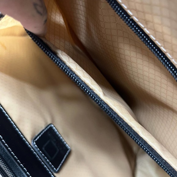 MELROSE | 15” Leather Vertical Detachable-Wheeled Laptop Case #9703 - Picture 15 of 16